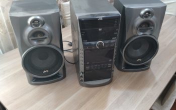 JVC markalı musiqi mərkəzi